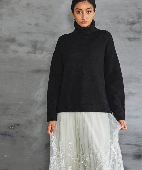 レースドッキングタートルニット