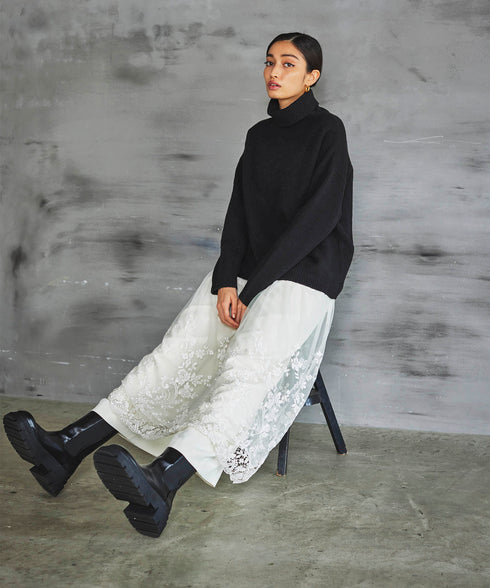 レースドッキングタートルニット