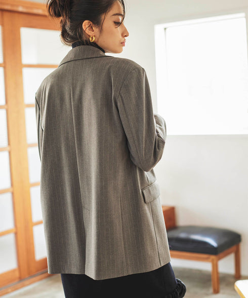 ピークドラペルテーラードジャケット(ストライプ)