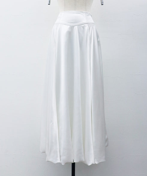 サテンフレアーバルーンスカート