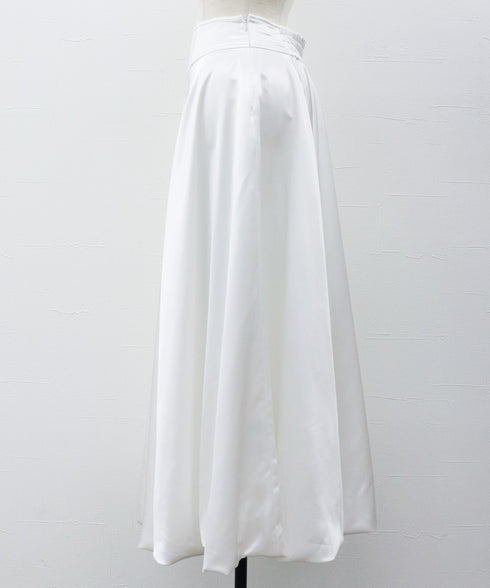サテンフレアーバルーンスカート