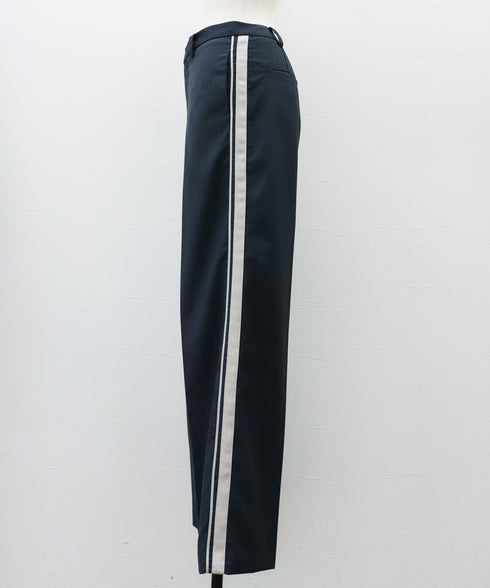 ストレッチ・ラインパンツ