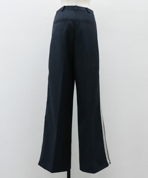 ストレッチ・ラインパンツ