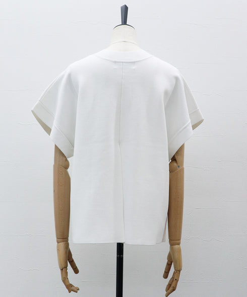 バックスリットニット