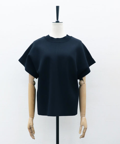 バックスリットニット