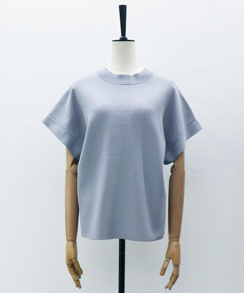 バックスリットニット