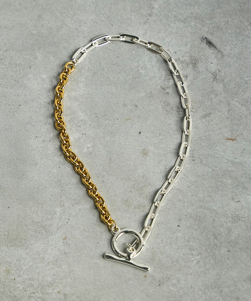 ホワイトシルバーリングポイントネックレス