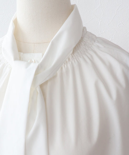 ボウタイボリュームシャツ