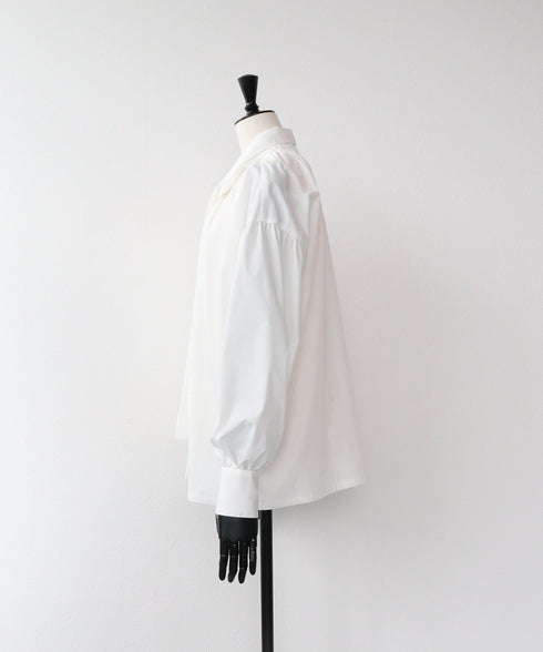 ボウタイボリュームシャツ