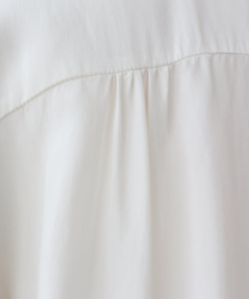 【8.21 InstaLIVE Pickup】 ノーカラーシルキーシャツ