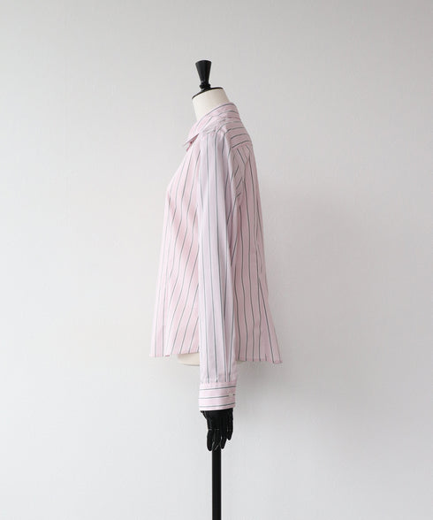 【2025.10 NEW IN】ストライプフィットシャツ