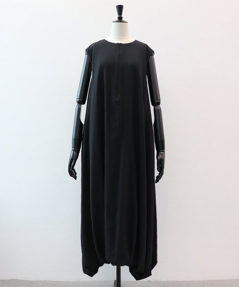 ノースリーブ・バルーンワンピース