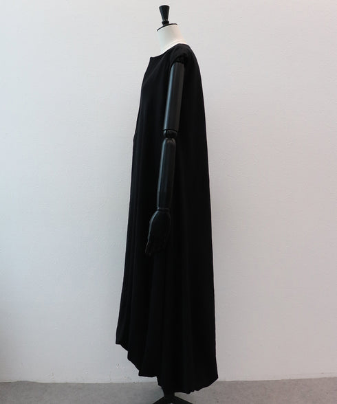 ノースリーブ・バルーンワンピース