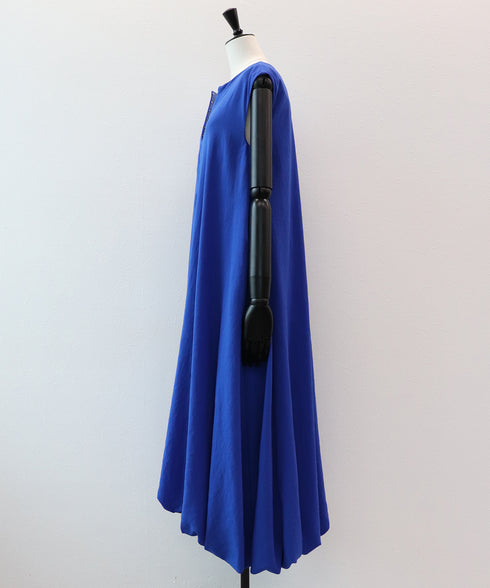 ノースリーブ・バルーンワンピース