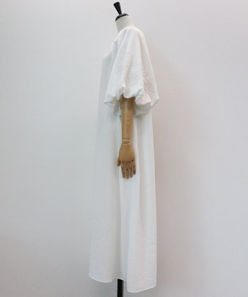 エンブロイダリーバルーンスリーブ・カフタンワンピース