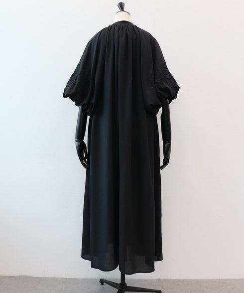 エンブロイダリーバルーンスリーブ・カフタンワンピース