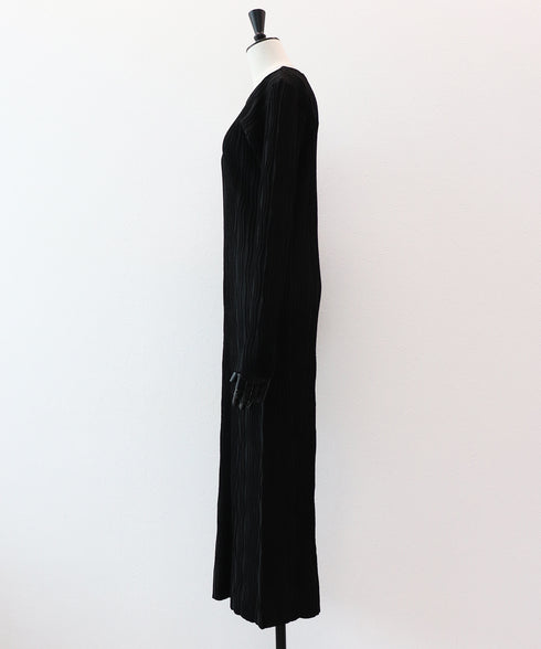 ピンタック風デザインニットワンピ