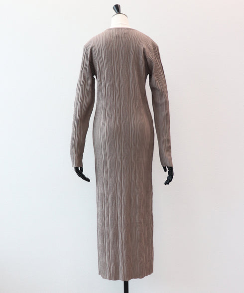 ピンタック風デザインニットワンピ