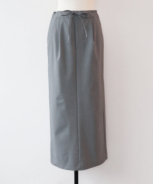 バックスリットナロースカート