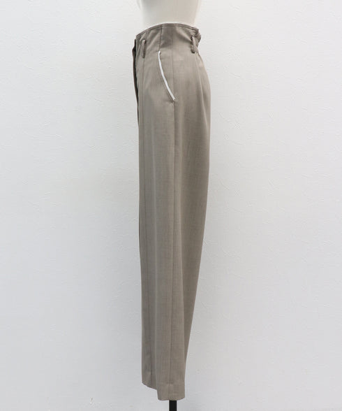 【11.4 NEW IN】カットオフ・ハイウエストパンツ