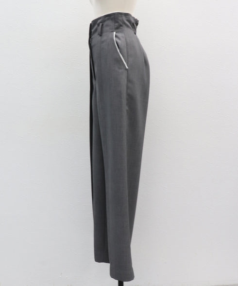 【11.4 NEW IN】カットオフ・ハイウエストパンツ