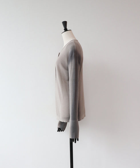 【2025.11 NEW IN】スプレープリント針抜きリブニット