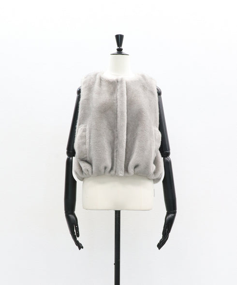 【2025.11 NEW IN】ウールボア・コンパクトジレ