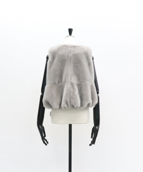 【2025.11 NEW IN】ウールボア・コンパクトジレ