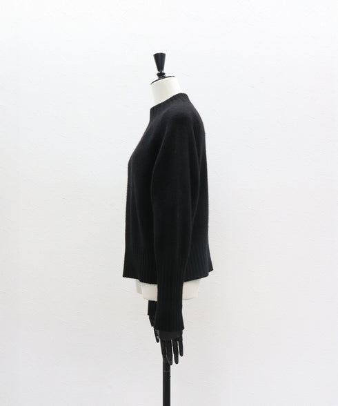 【2025.11 NEW IN】YAKショートニット