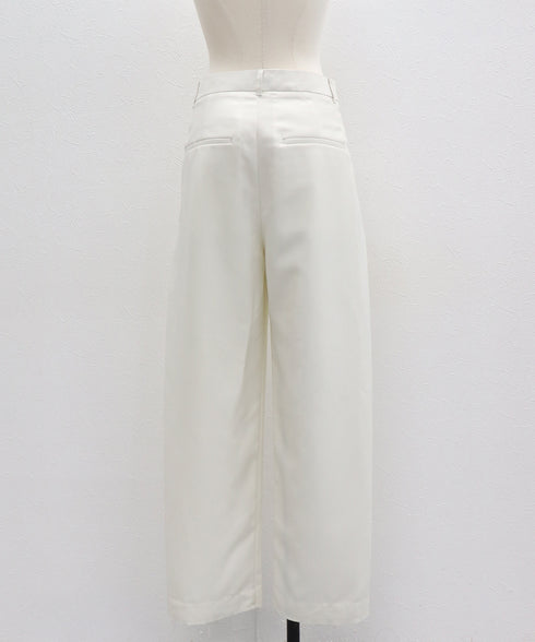 サイドタックカットオフパンツ