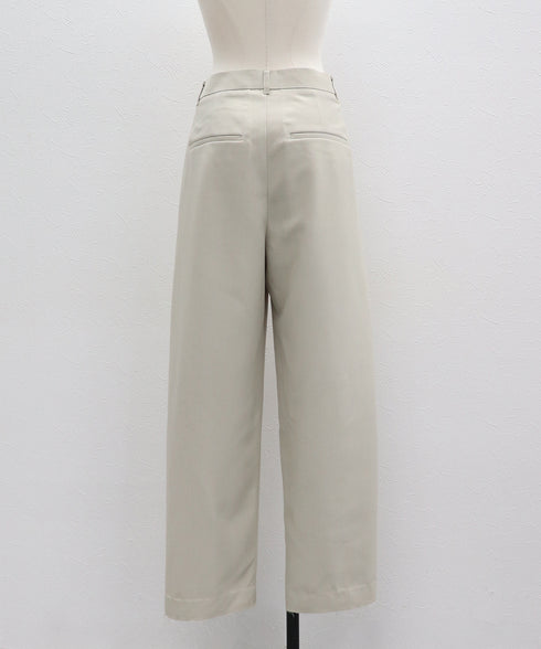 サイドタックカットオフパンツ