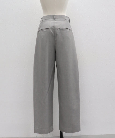 サイドタックカットオフパンツ