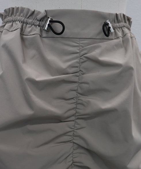 ドロストギャザースカート