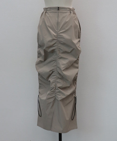 ドロストギャザースカート