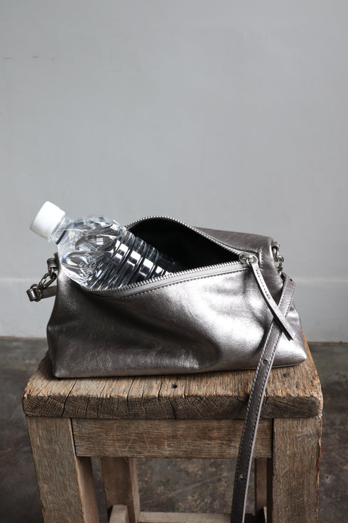 【9.18 InstaLIVE Pickup】 オリジナル シルバーミニバッグ