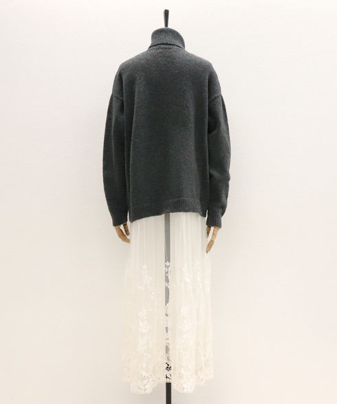 レースドッキングタートルニット