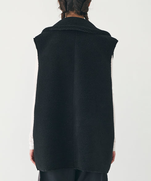 リバーシブル・フェイクムートンテーラードジレ