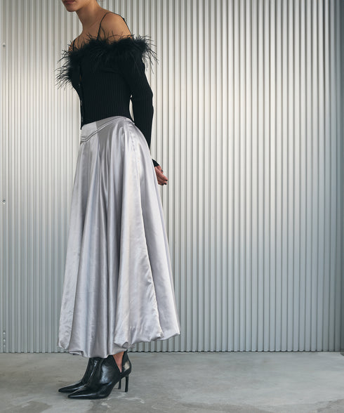 サテンフレアーバルーンスカート