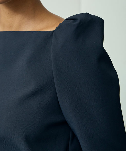 マルチエアー・デコルテブラウス