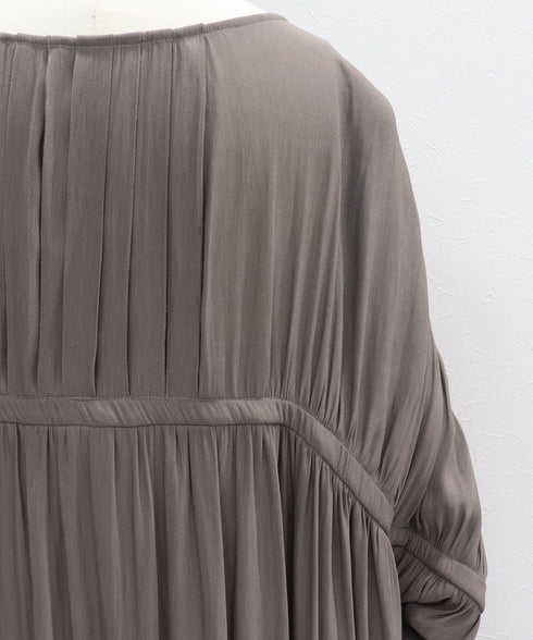 フレンチスリーブ・スモッキングワンピース