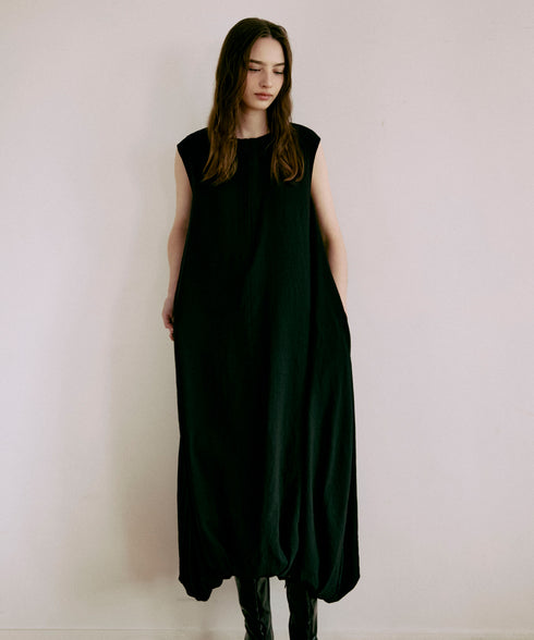 ノースリーブ・バルーンワンピース