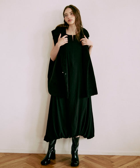 ノースリーブ・バルーンワンピース