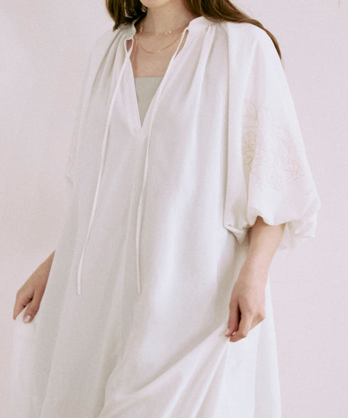 エンブロイダリーバルーンスリーブ・カフタンワンピース