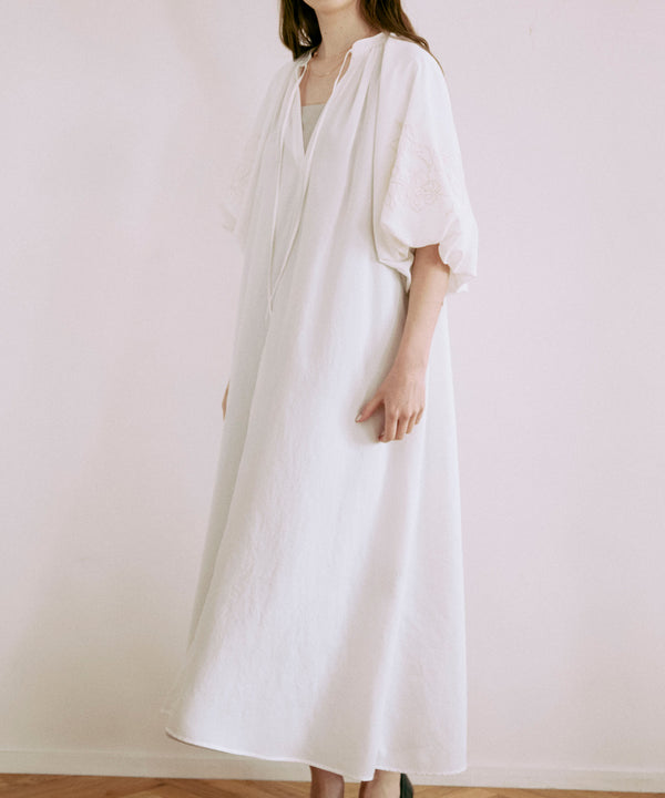 バルーンスリーブ・カフタンワンピース(刺繍)