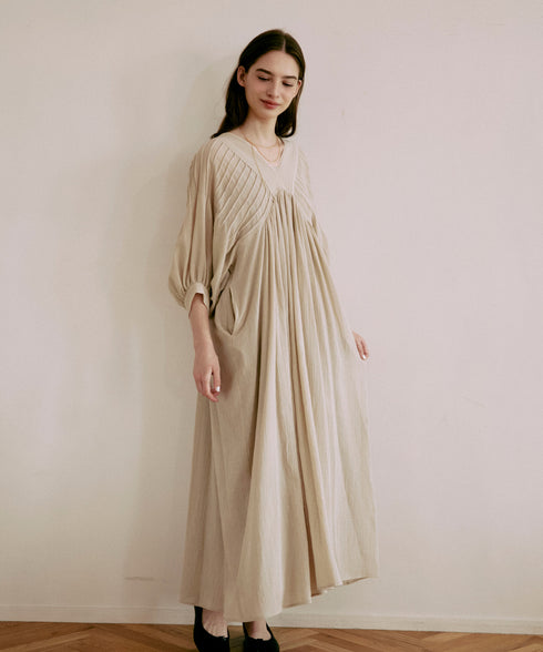 ドルマンスリーブ・ピンタックワンピース