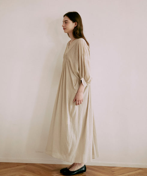 ドルマンスリーブ・ピンタックワンピース