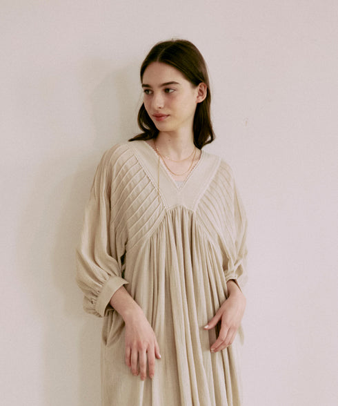 ドルマンスリーブ・ピンタックワンピース