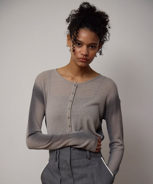 【2025.11 NEW IN】スプレープリント針抜きリブニット