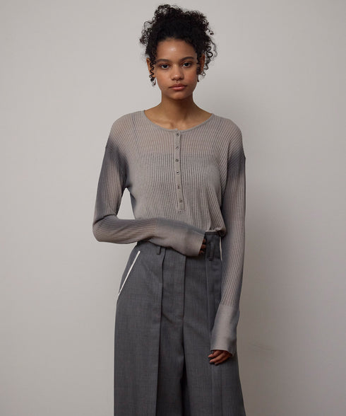 【2025.11 NEW IN】スプレープリント針抜きリブニット