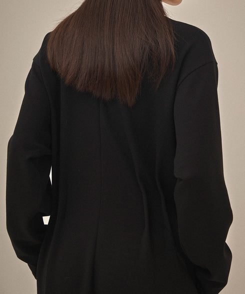 タックドフォルムジャンプスーツ